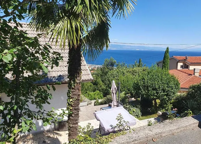 Vida Sea View Apartment
